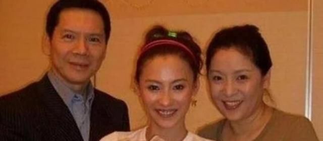  身处|谢霆锋重回《中国好声音》，前妻张柏芝却身处困境，两人差距很大