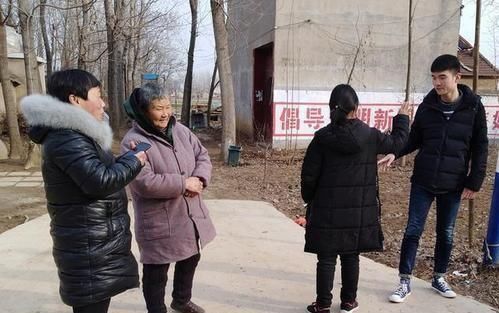 乡村|乡村光棍遍地走，3类人没钱也让女孩讨喜，看看你契合吗