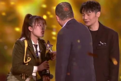  单依纯|《好声音2020》盲选收官在即，李健战队喜忧参半，单依纯弊端凸显