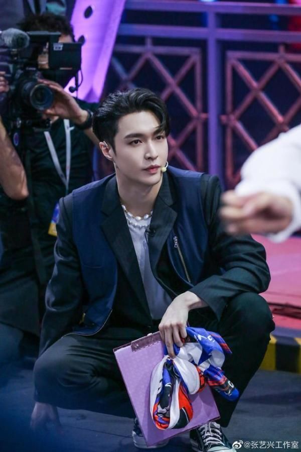 娜娜|欧阳娜娜认黄磊为师傅,这是要成为张艺兴的师妹?太自来熟了吧