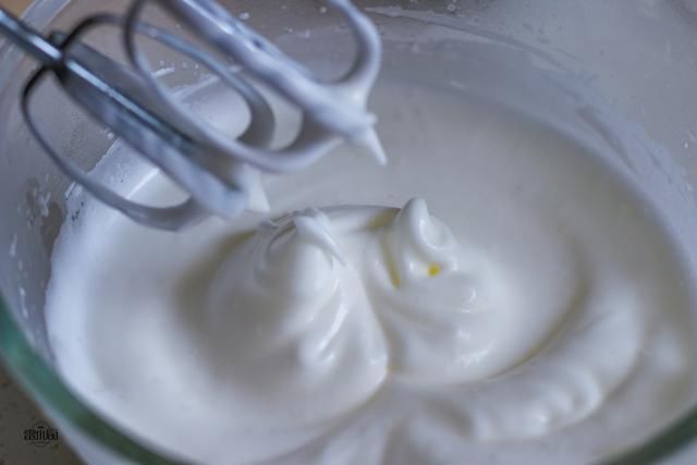 手轻|网红抖臀蛋糕,用手轻碰就一直抖个不停,迫不及待咬下一口,真香