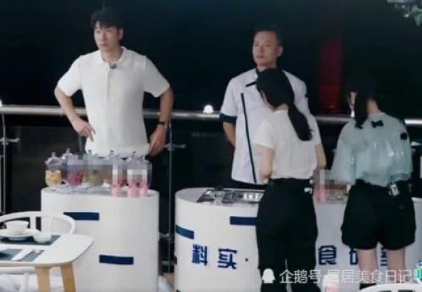  剩余|《中餐厅》赵丽颖夸炒酸奶好吃，看清桌上剩余后，网友：懒得装！