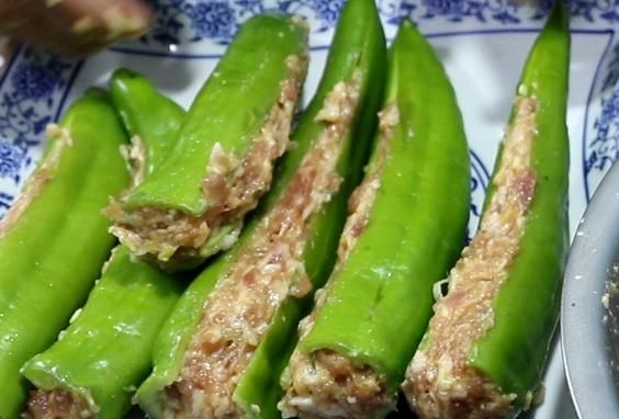  入味|馋哭隔壁小孩的“青椒酿肉”出教程啦，好吃入味下饭，真解馋