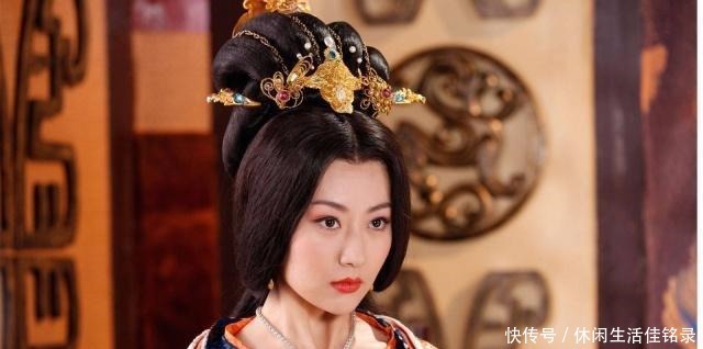 宫女|皇帝打瞌睡时，13岁宫女忍不住笑出声，当晚就被宠幸