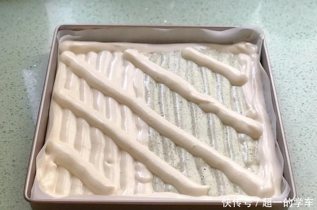 烘烤|一款好吃的双色蛋糕卷,咬一口还有香橙味,简单到1分钟学会做法