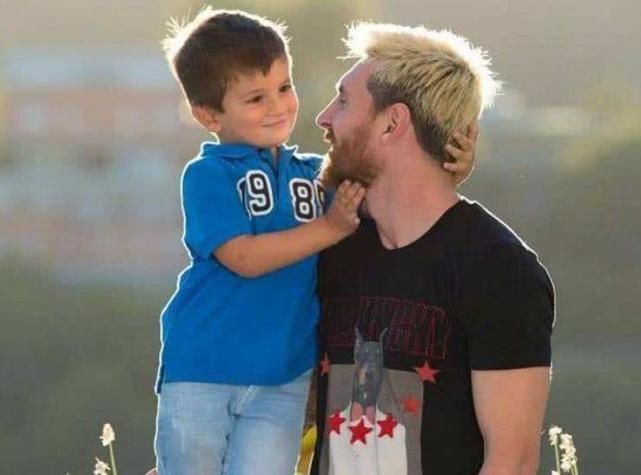  特尔|小蒂总想成为门将！特尔施特根收他为徒：梅西帮过我，就当报恩