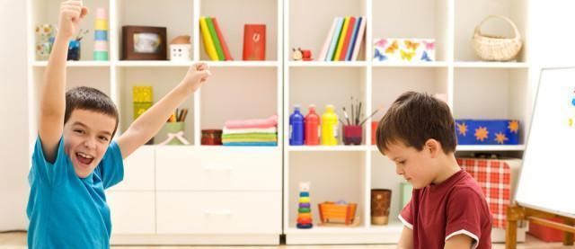 和睦|二孩和睦全靠“一碗水端平”？不，“合作关系”才是二宝友爱之道