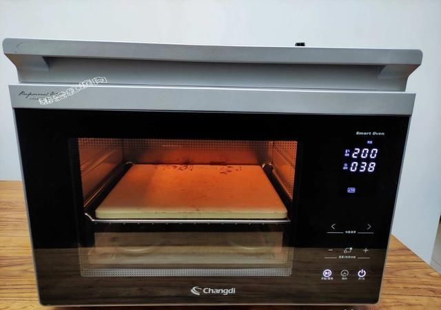  机都|黄油和厨师机都没有也能做面包，用它加凉水拌拌就可以，太省事了