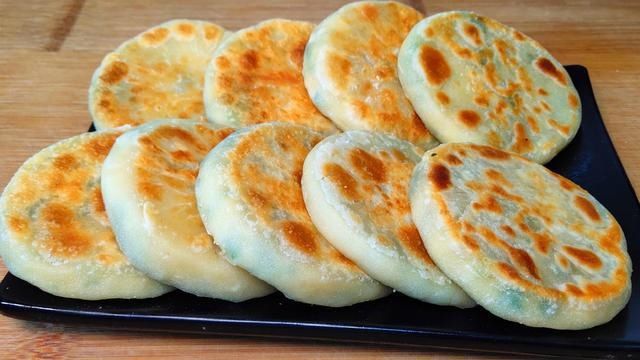  桃园建民西|教你家常好吃的酸菜肉末馅饼，香气四溢超美味，隔壁小孩都馋哭了