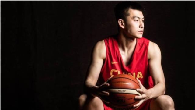 北控|三年2400万!北控续约场均7分4.8板前国字球员。值不值?