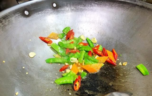  红萝卜|立秋后, 猪牛鸡肉都不如它, 我家几天就吃一回, 省钱下饭还营养