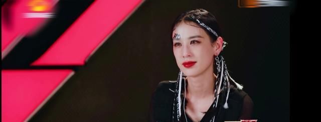  张含韵|那么多央视，拼不过湖南卫视：乘风破浪的姐姐，看到的不只是姐姐