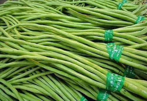  做法|爱吃豇豆的一定要收藏，学会这种懒人特色做法，一大盘不够吃