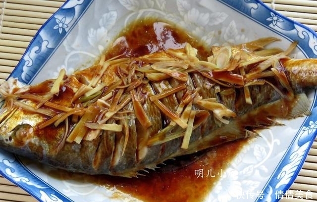 不腥|蒸鱼时，千万别直接上锅，多做这2步，鱼肉鲜嫩入味一点不腥