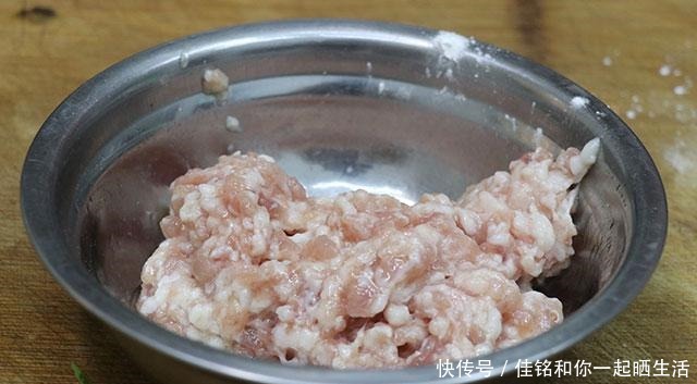 茄子|茄子最简单的家常做法,软糯不吸油,下酒又下饭,全家都爱吃