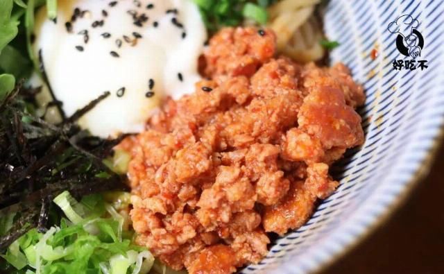 进去|纽约第一家日式油泼面+宝藏小酒馆新张!进去的居然都被上了一课?