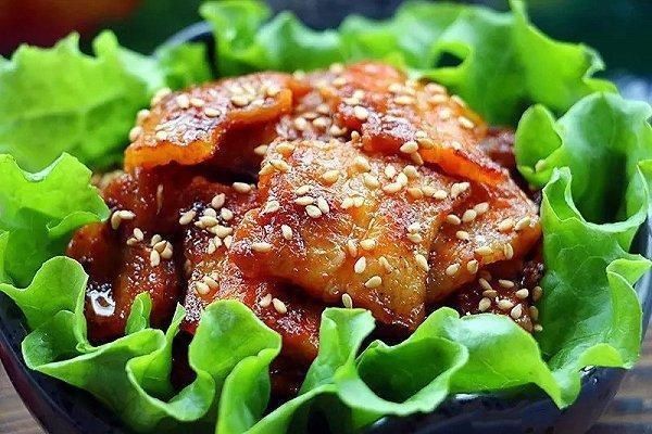 香煎五花肉|五花肉想做的好吃?跟我这样做,肉香四溢,好吃不腻,两斤都不够