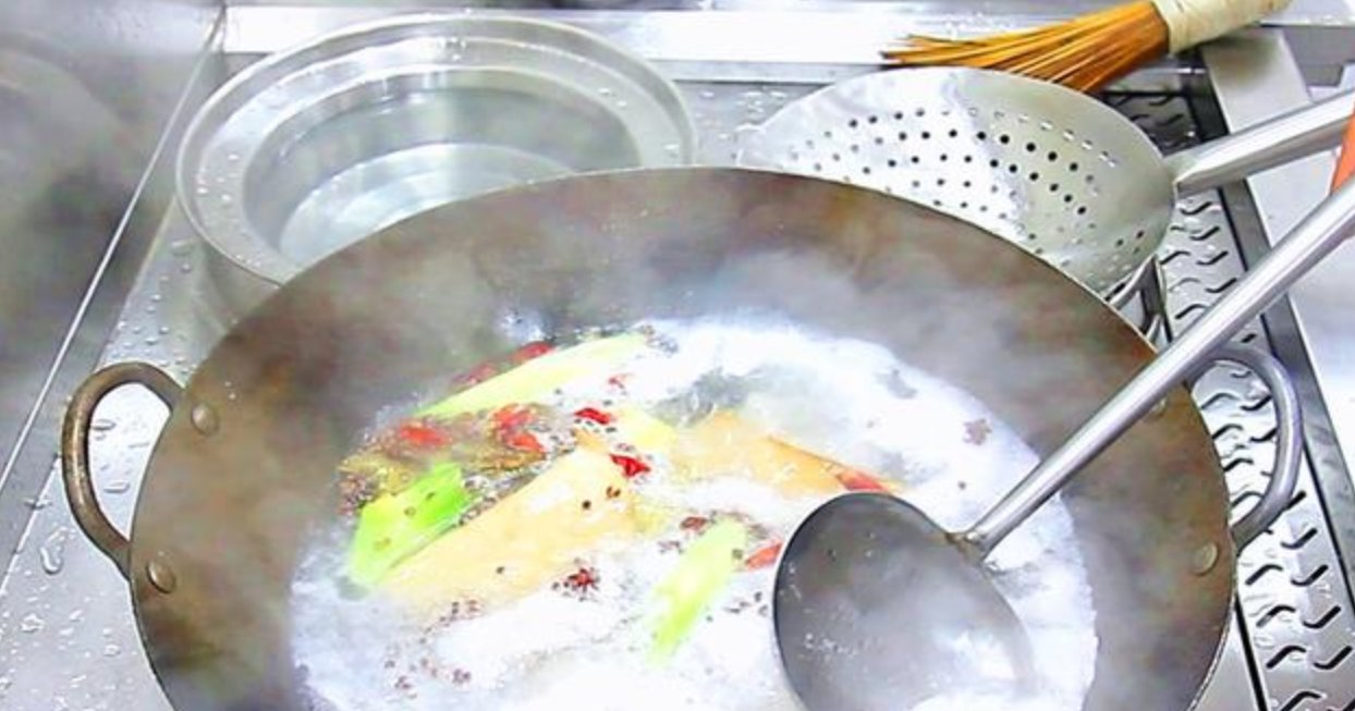 干净|做红烧肉,别急着下锅!大厨教你一招,肉质软糯不油腻,入口即化