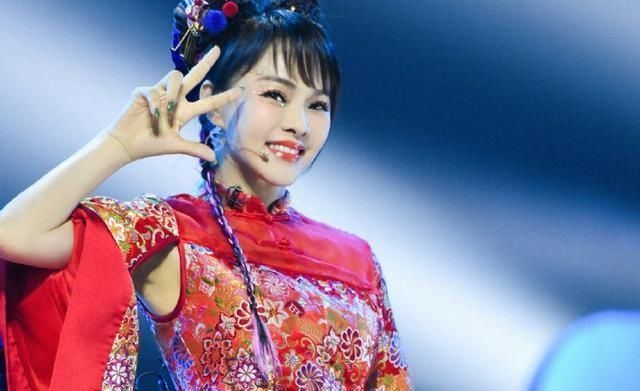  浪姐|《浪姐》五公表演宁静组拉跨，李斯丹妮组全员晋级，万茜再惹争议