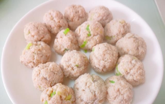 白胡椒粉|鲅鱼丸子这样做,Q弹爽滑,酸辣开胃,一口一个,太美味了!
