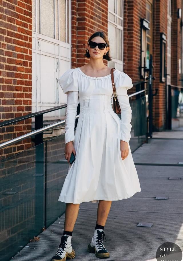 裙子|早秋最美的5条裙子，可以安排了