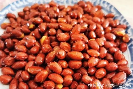不错的选|炒花生米时,直接放油是不对的,多加1步,酥香脆,一星期不返潮