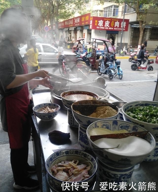 吃羊杂|关中名吃,大锅熬汤,秋天来一碗暖心暖胃又滋补