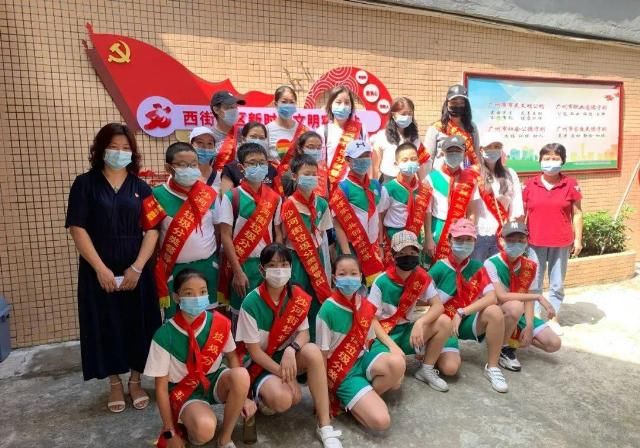  垃圾|“走街串巷，体验守桶”！龙岗路小学学生成了西街社区垃圾分类志愿者