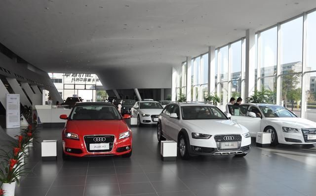  看车|男子半年试驾奥迪A8近80次，销售：盒饭吃了不少，来得比我都准时