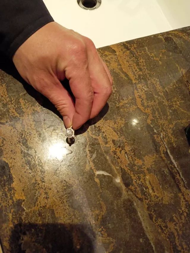 吴女士|西湖边高端酒店，女子价值26万的大钻戒离奇失踪