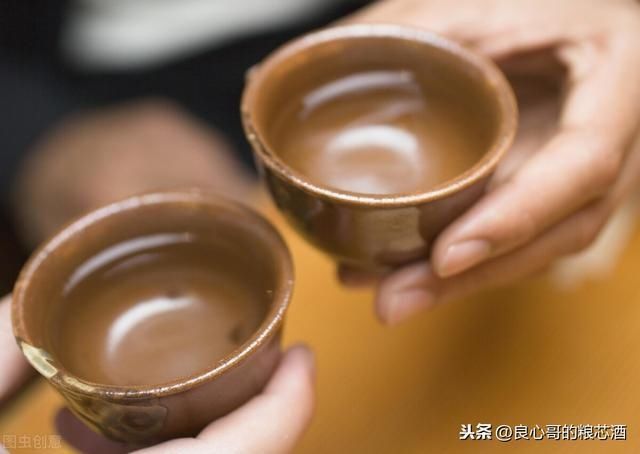 纯粮白酒|白酒都会喝，你会品吗？怎么判断是不是粮食酒？