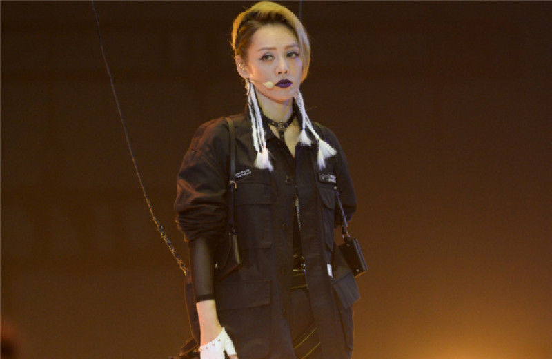  阿朵|《浪姐》六公舞台大放送，宁静表演变催泪弹，阿朵复活舞台绝了！