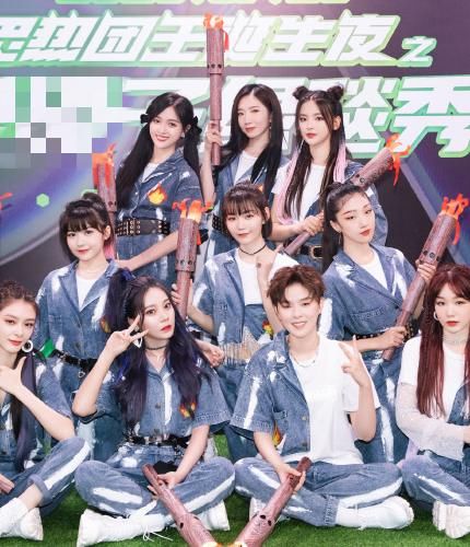  舞台|火箭少女最后合体舞台，《炙热》总决赛获第二，却被质疑太难听没有一点进步