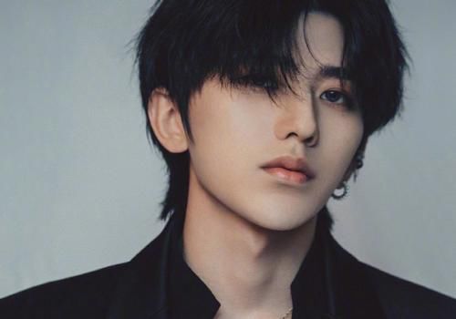  蔡徐坤|蔡徐坤微博关注2位《少年之名》选手，看清是谁，意料之外