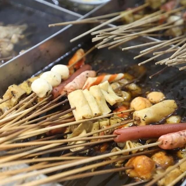 伊克江湖|探店丨行走“江湖”的麻辣串