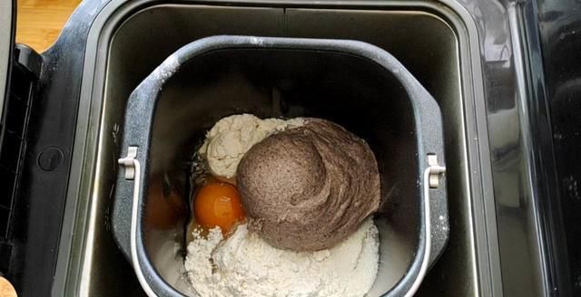 面包|非常适合新手的【波兰种全麦小餐包】,效果超赞,软到不知所措