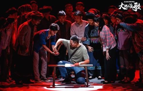 真实|聚齐谷智鑫、凯丽、何炅、万茜等大腕的剧，却没有一个明星光环