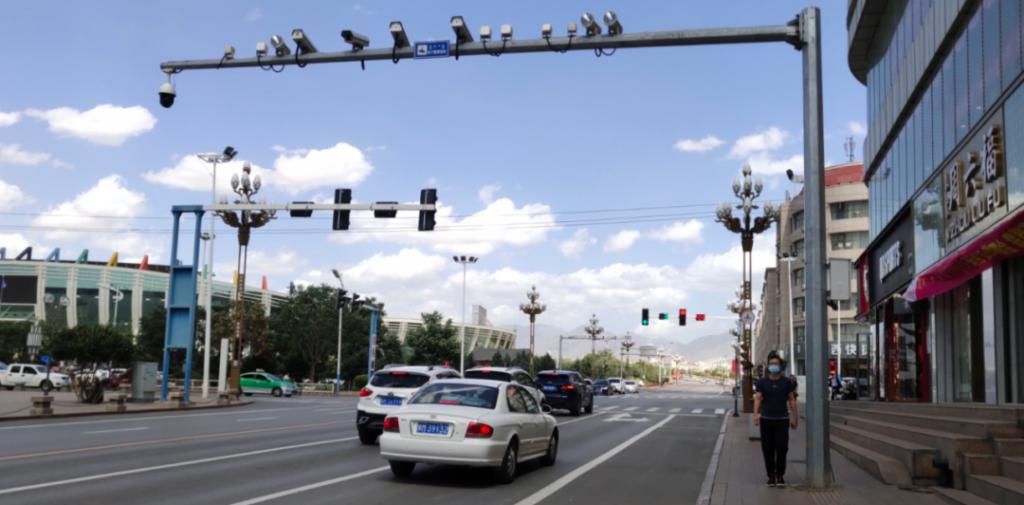 阿左旗公安|阿左旗562组电子监控全部启用交通违法行为明显减少