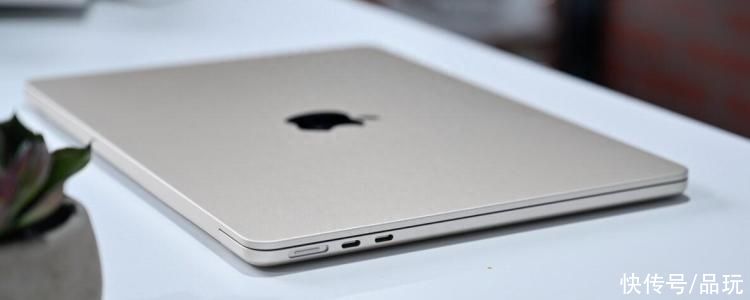 古尔曼：搭载 M3 芯片的 MacBook 最早将在今年10月发布
