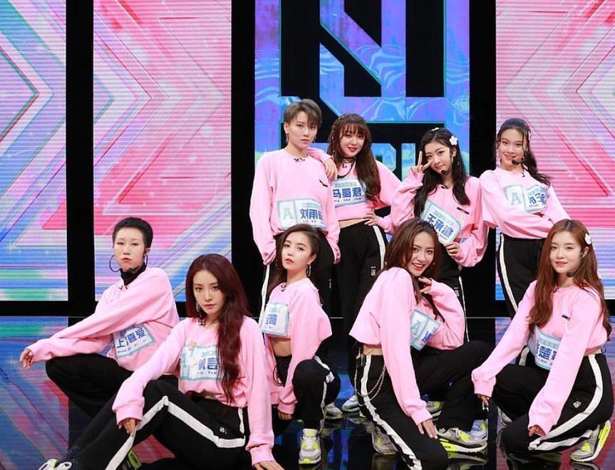 甜美|青春有你2和创造101主题曲A班合照,一个御姐团一个甜美系