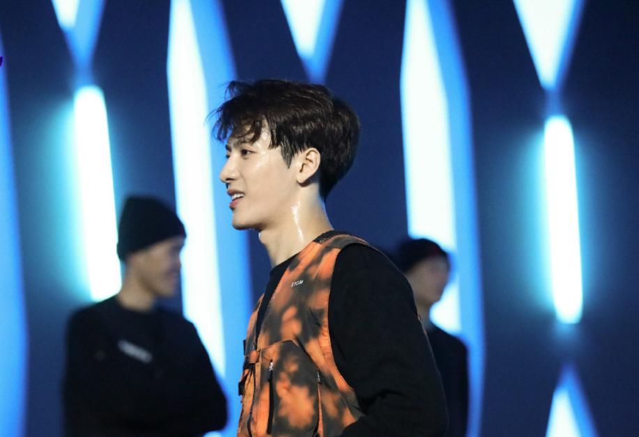  一气呵成|《这！就就是街舞》第三季来袭，王嘉尔有亮点，后空翻一气呵成