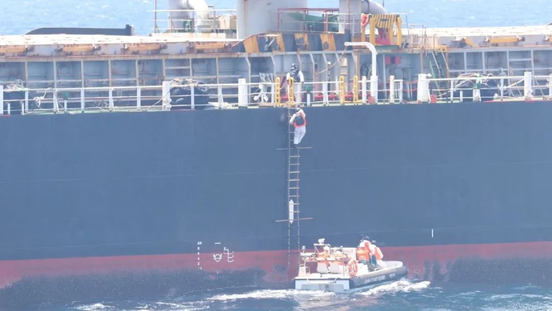  海警|重拳出击中国海警局破获一起特大走私案涉案达123亿！