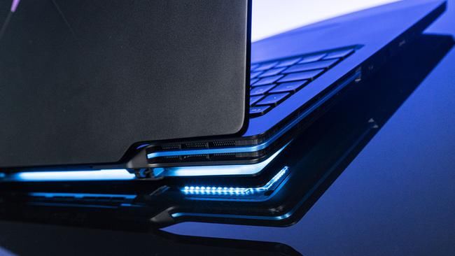  游戏|荣耀猎人游戏本V700体验：能武能文 生产力同样满载