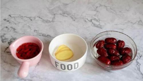  秘诀|鸡汤怎么炖都不入味？教你1个秘诀，保证鲜香入味