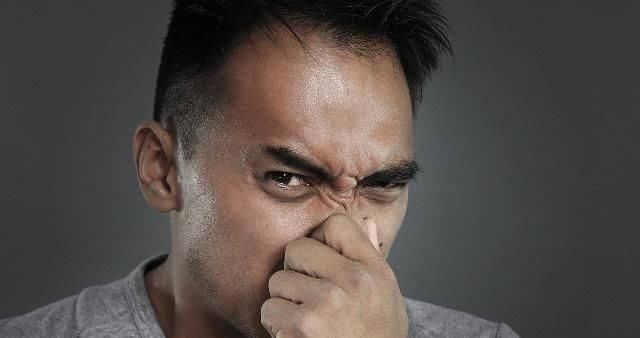 因素|年纪不大,为什么有些女人发出“老人味”?或与4个因素有关