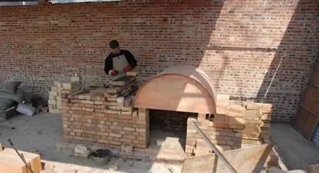 小院|20多岁的年龄差距,却把一个破烂的农家小院变成了“桃花源”