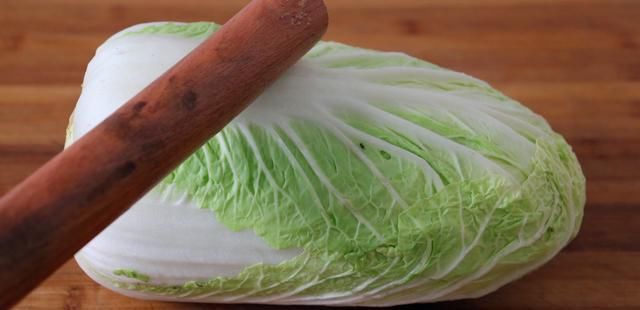 调味料|白菜新吃法,不炒不炖,我家一周做5次,孩子爱吃,太香了