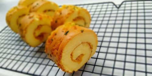  搅拌均匀|教你几道美味肉松蛋糕卷的做法！做法简单又好吃！