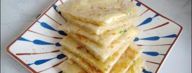 小白|鸡蛋灌饼的简单做法,掌握窍门个个鼓大包,厨房小白也能轻松完成