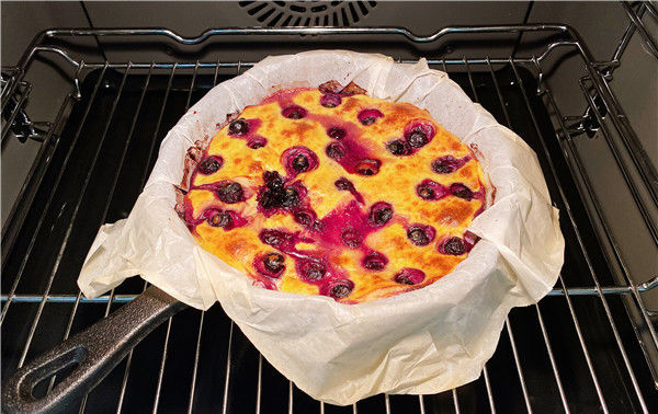 蛋糕|减脂能吃甜品吗? 试试这款低卡爆浆蓝莓酸奶蛋糕吧